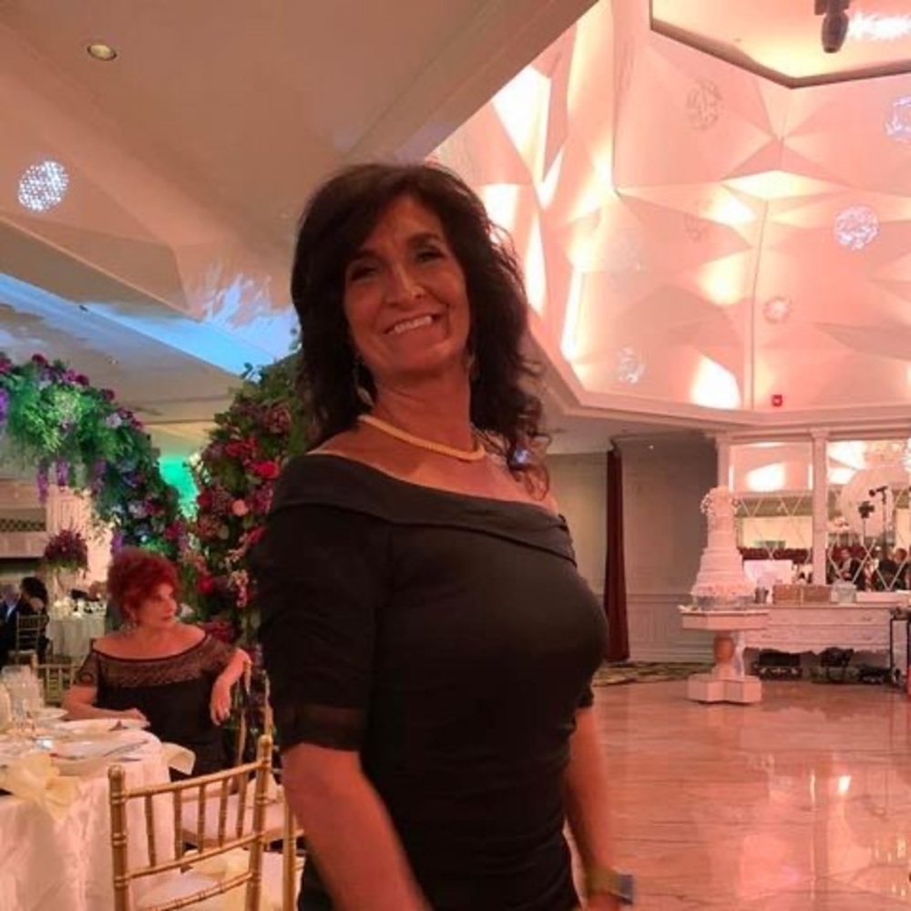 Meet your Posher, Debbie